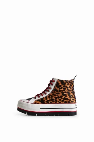 Höga sneakers med plattform och djurmönster