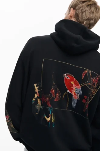 Hoodie med landskapsmotiv