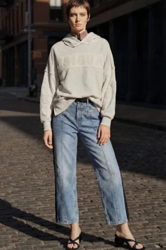 Jeansbyxor i två material