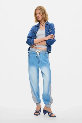 Joggerbyxor i denim