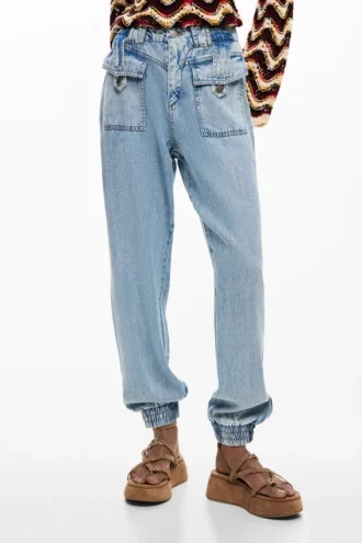 Joggerbyxor i denim