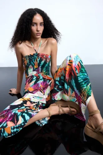 Jumpsuit med tropiskt tryck