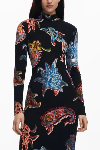 Klänning designad av Christian Lacroix