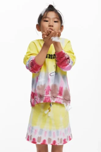 Kort kjol i tie-dye-stil