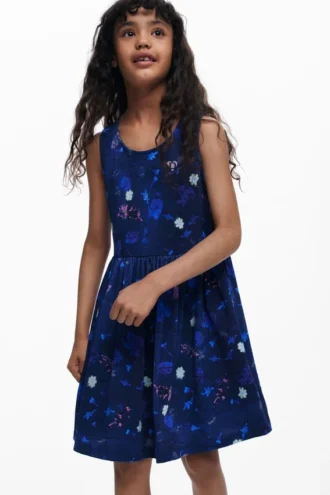 Kort shorts med utställda blommor