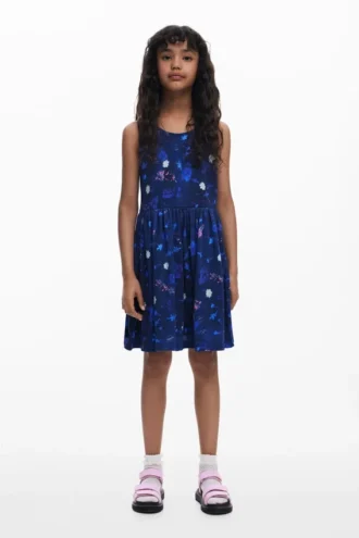Kort shorts med utställda blommor