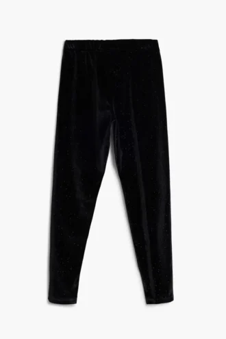 Leggings med slitet utseende