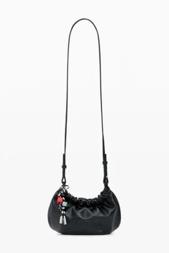 Liten crossbody-plånbok med berlocker