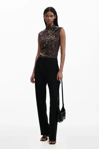 Orientalisk ärmlös T-shirt