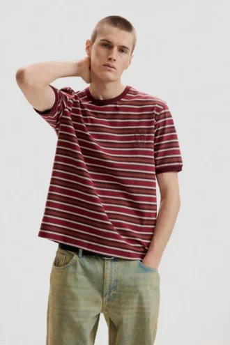 Randig stickat T-shirt