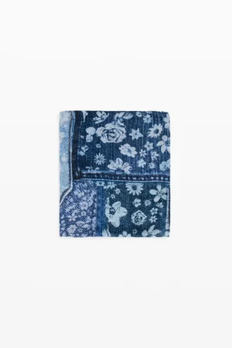 Rektangulär halsduk med denimlappar