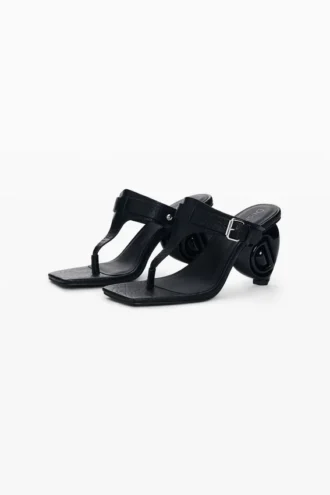 Sandaler med klack i läderimitation