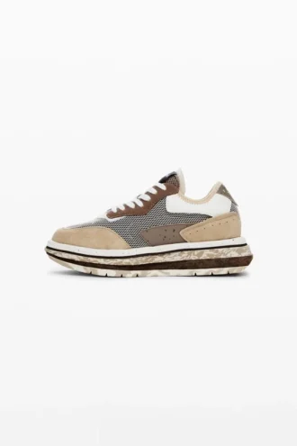 Sneakers med löparmotiv